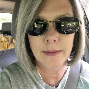 Meet your Posher, Eileen